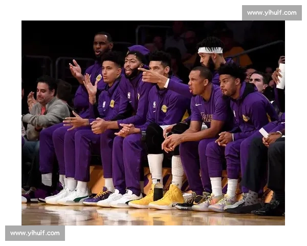 湖人对阵独行侠精彩回放解析巨星对决与关键时刻全纪录战术细节复盘